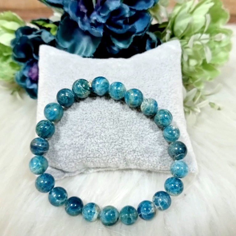 Jet Apatite Bracelet | 8mm Beads | Focus Enhancement | Mental Clarity
