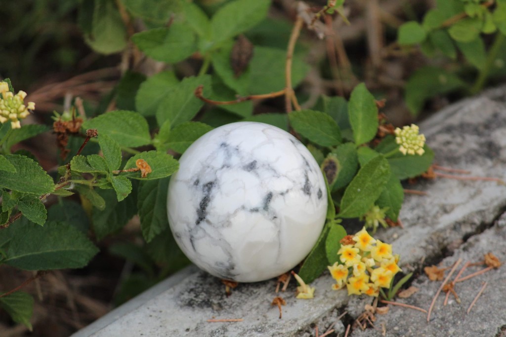 Howlite Gemstone Ball | 50-55mm | Reducing Stress, Anxiety & Anger | Home Office Decor