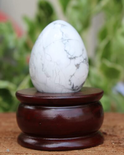 Howlite Gemstone Egg | 2-inch | Relaxation ,Reduce stress & Anxiety | Home Office Decor