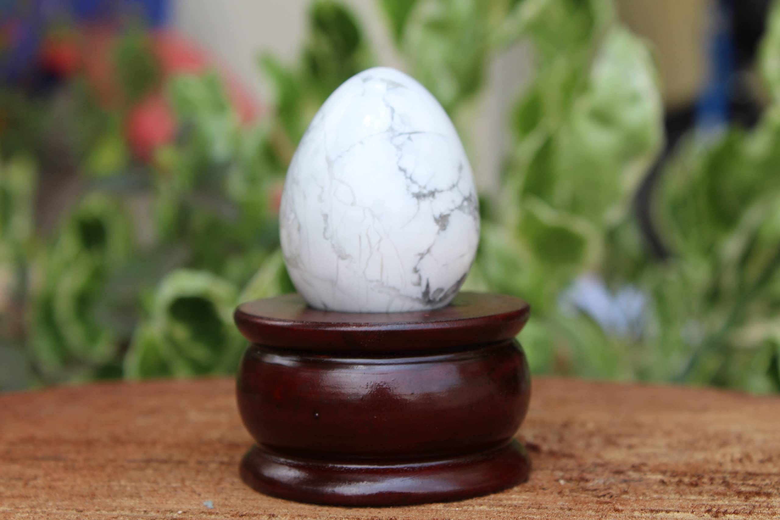 Howlite Gemstone Egg | 2-inch | Relaxation ,Reduce stress & Anxiety | Home Office Decor