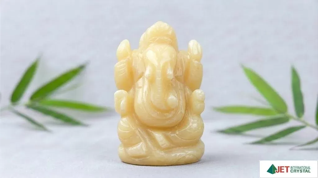 Moonstone Ganeshji Idol (2 inch)